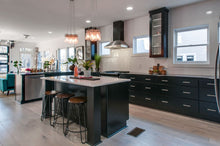 Load image into Gallery viewer, HanStone Silhouette 65" x 130" Quartz Slab