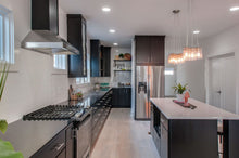 Load image into Gallery viewer, HanStone Silhouette 65" x 130" Quartz Slab