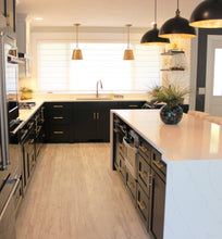 Load image into Gallery viewer, HanStone Tranquility 65" x 130" Quartz Slab