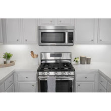 Load image into Gallery viewer, Bedrosians Sequel Encore Bianco Venatino Polished 130" x 65" Quartz Slab